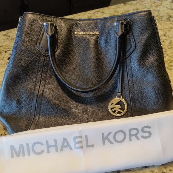 Michael Kors bag - Picture 2 of 6